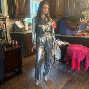 Metallic Caron Components Silver Pant Suit Sz S